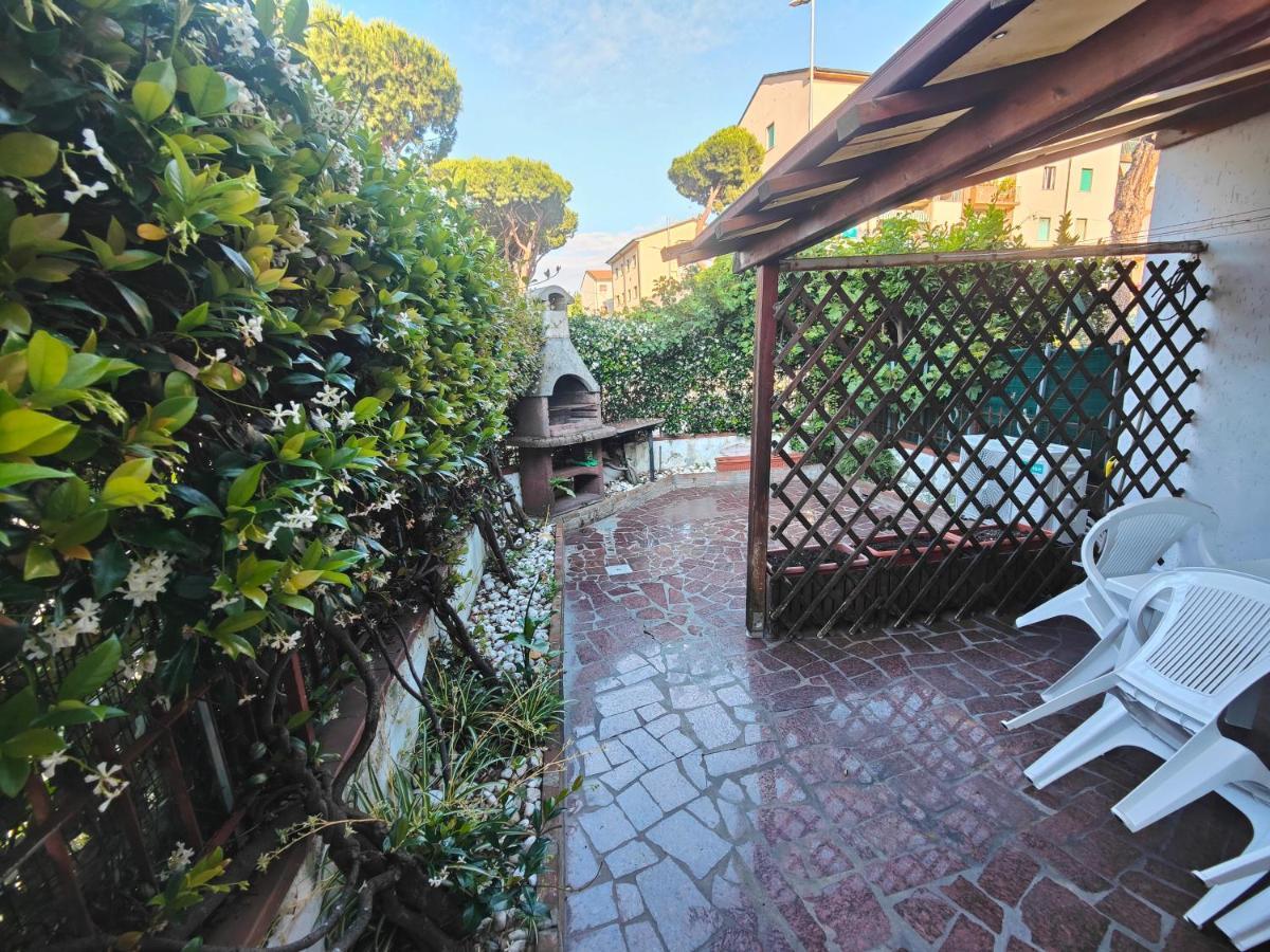 L'Appoggio Perfetto Apartment Viareggio Exterior foto